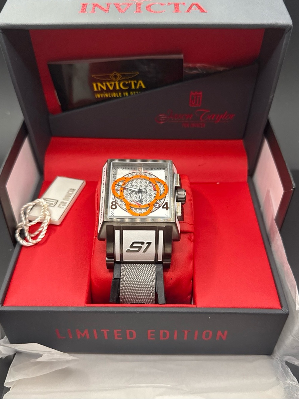 Invicta Jason Taylor model 16666 Needs Band!!  Has New Battery  144/999